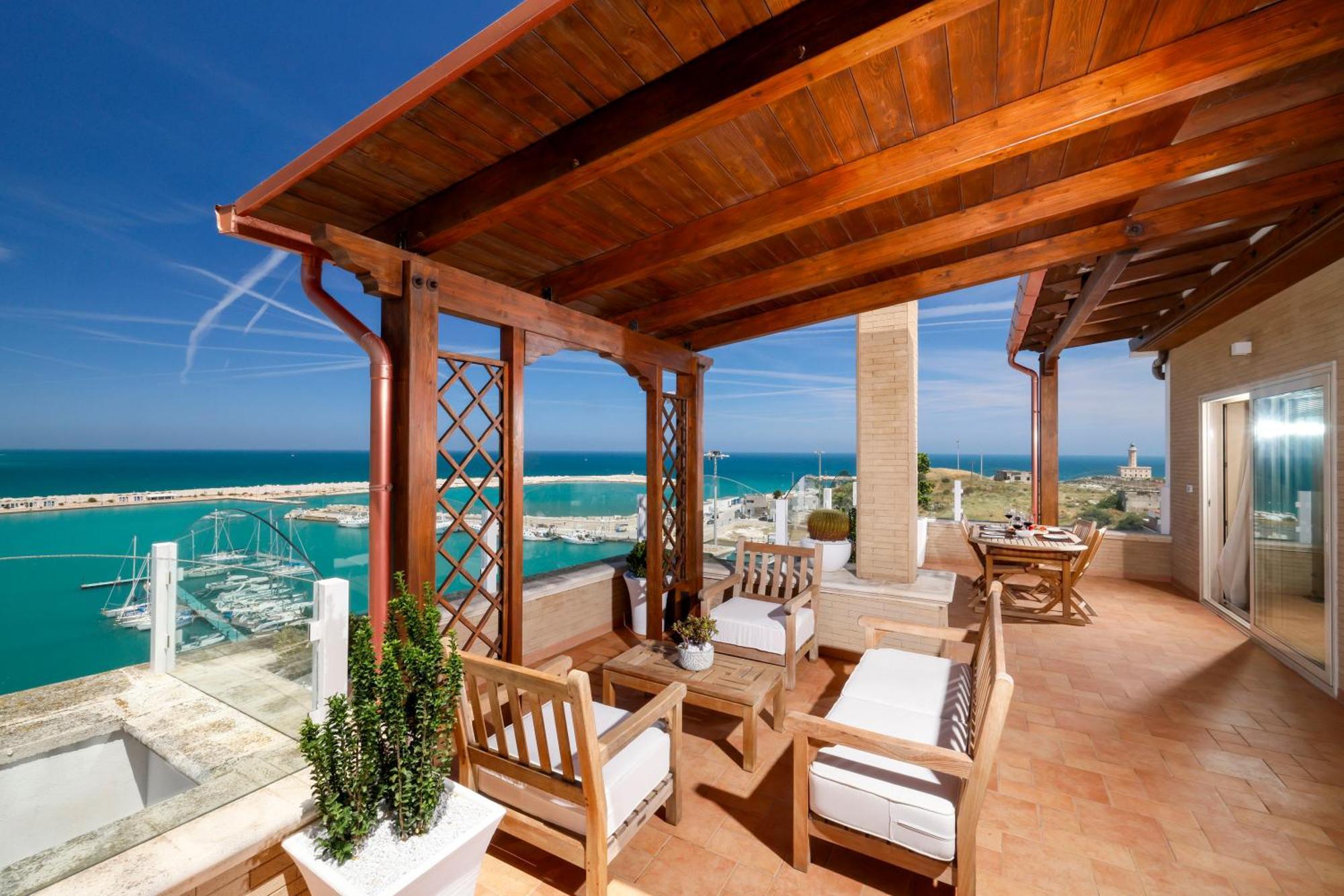 L'Attico Sul Mare - Exclusive Penthouse, В'єсте Номер фото